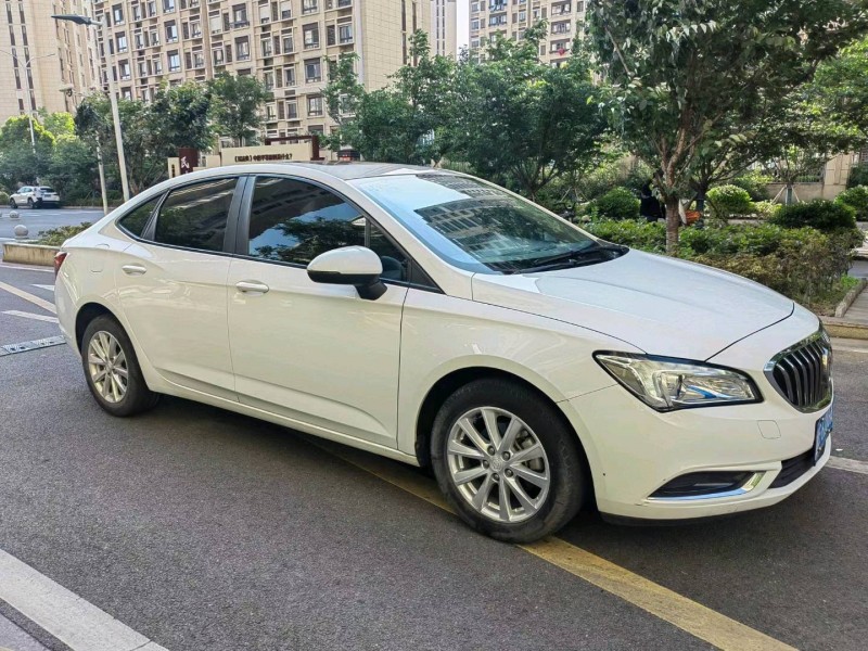 苏州17年别克威朗3