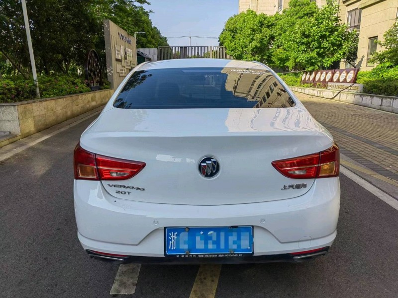 苏州17年别克威朗9