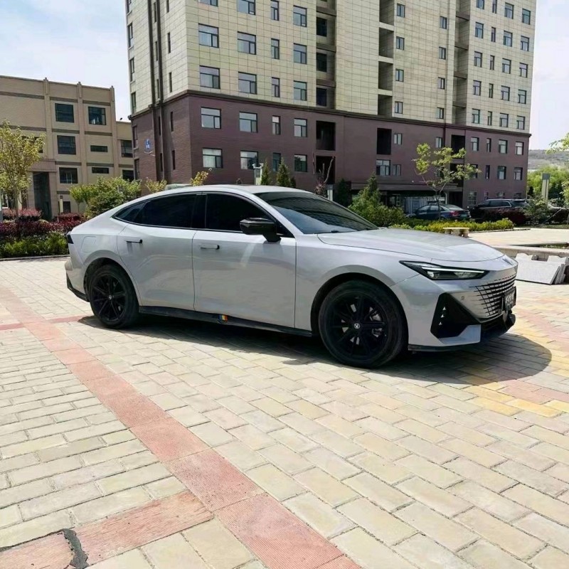 平涼23年長安汽車UNI-V2