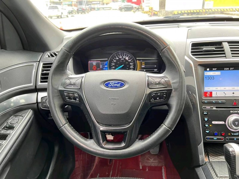 深圳18年福特探险者4