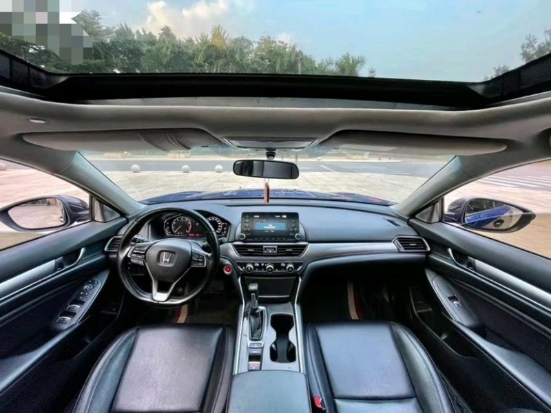 东莞18年本田雅阁5