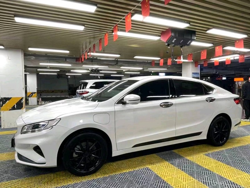 成都22年吉利博瑞3