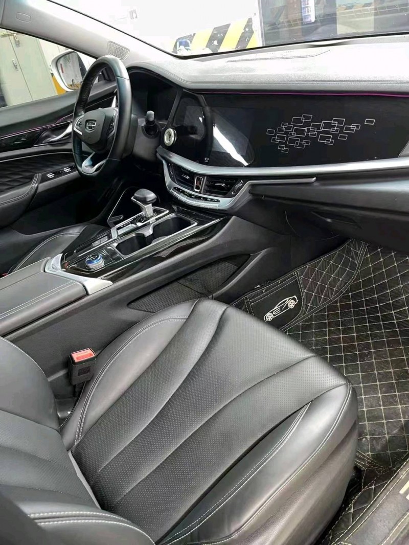 成都22年吉利博瑞8