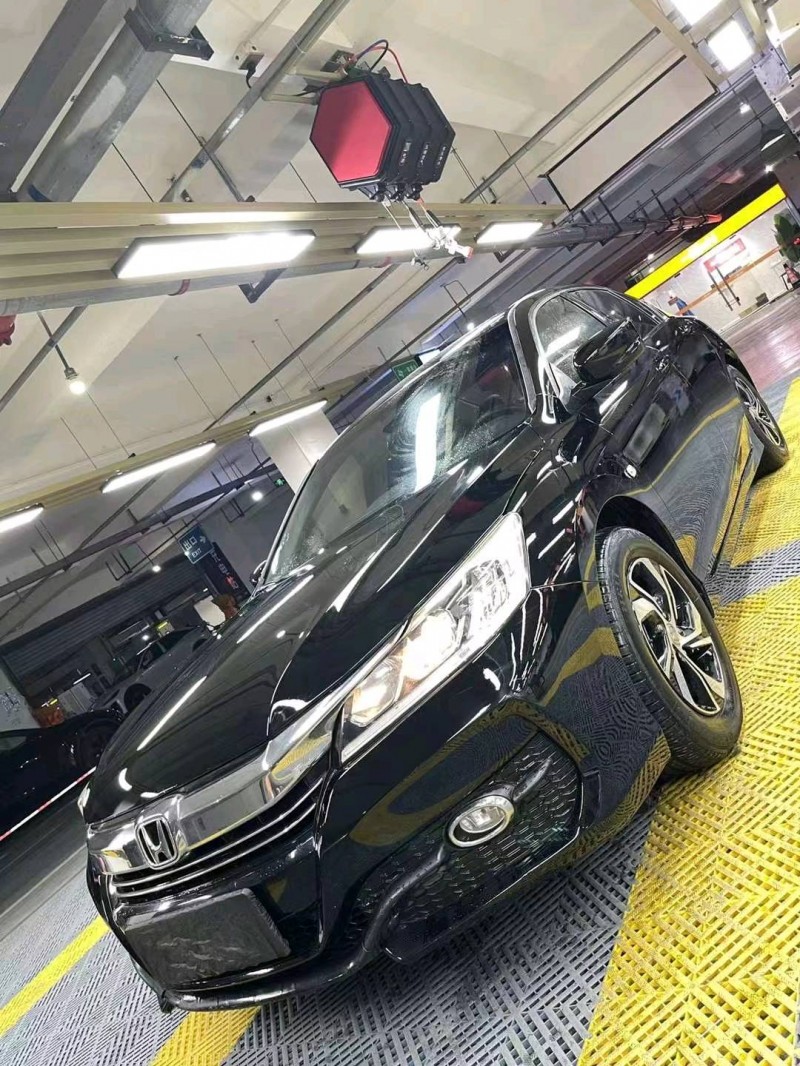 成都16年本田雅阁2