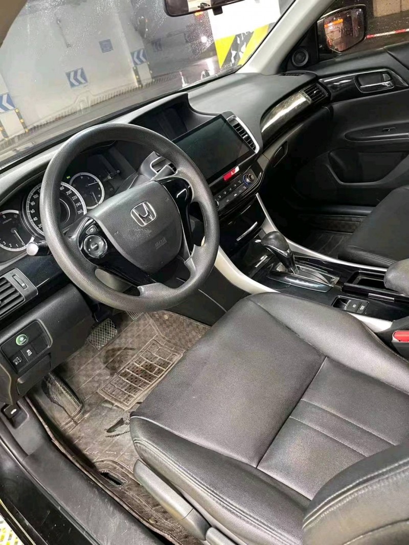 成都16年本田雅阁4