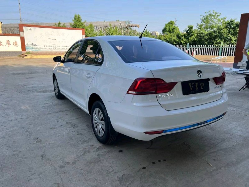 潍坊23年大众桑塔纳2