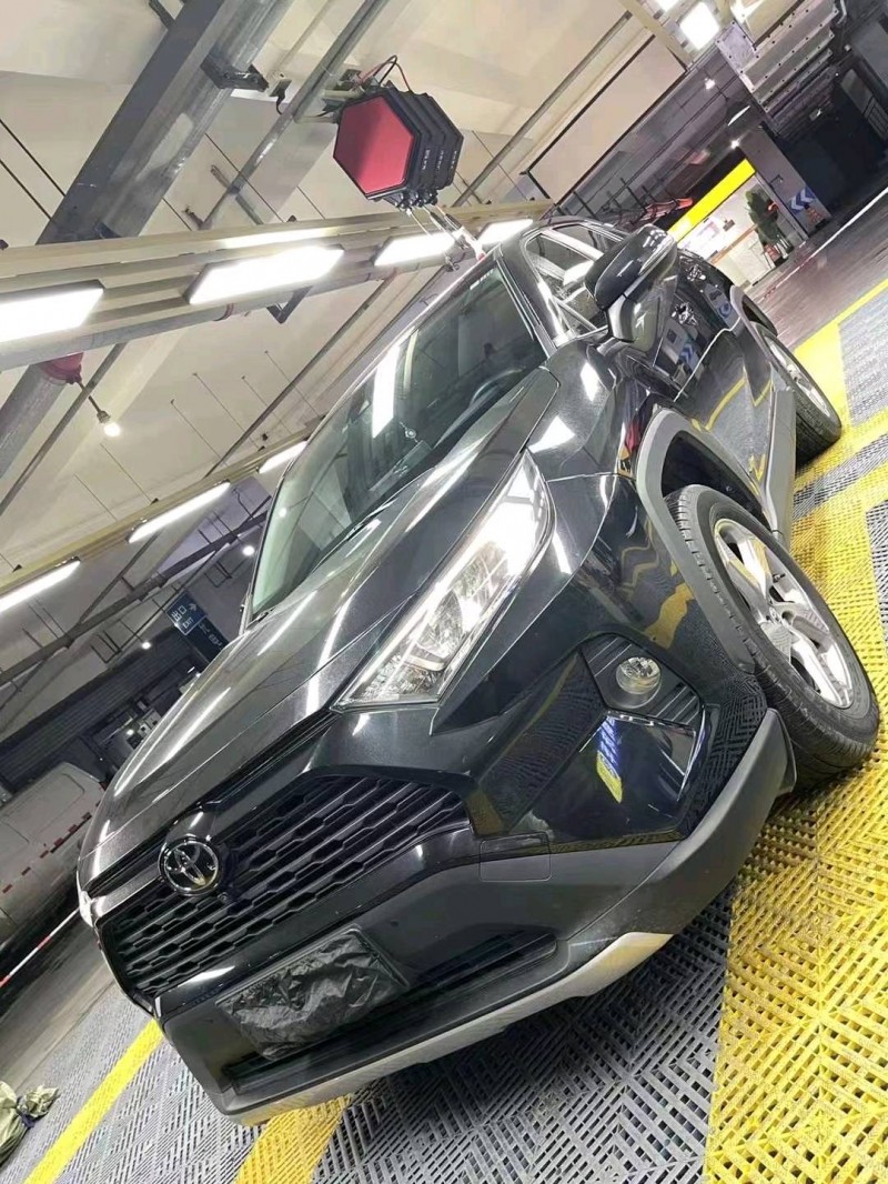 成都22年丰田RAV4荣放2