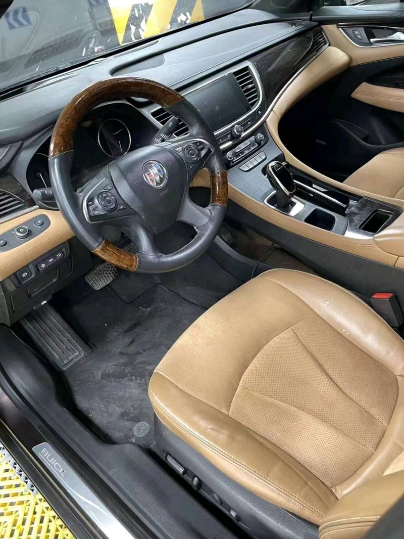 成都18年别克君越4