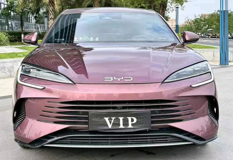 广州23年比亚迪海豹1