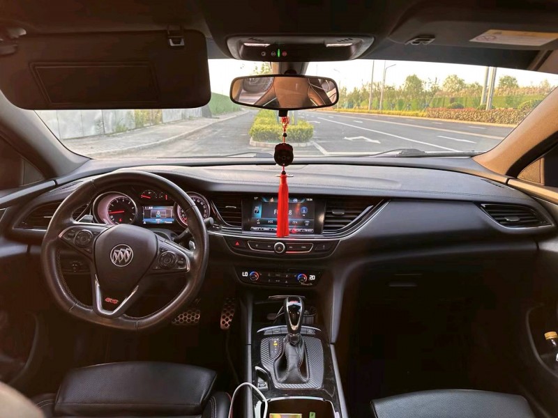 苏州20年别克君威4