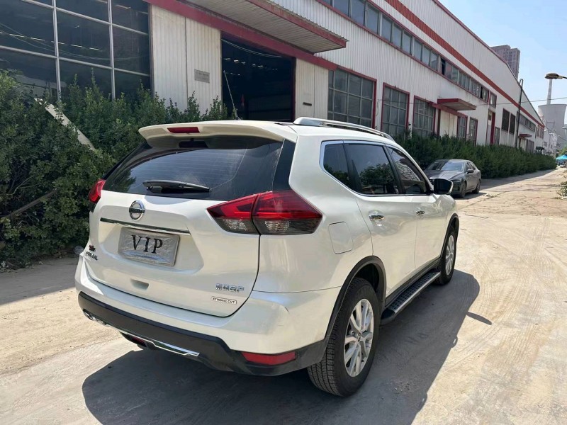 郑州20年日产奇骏7