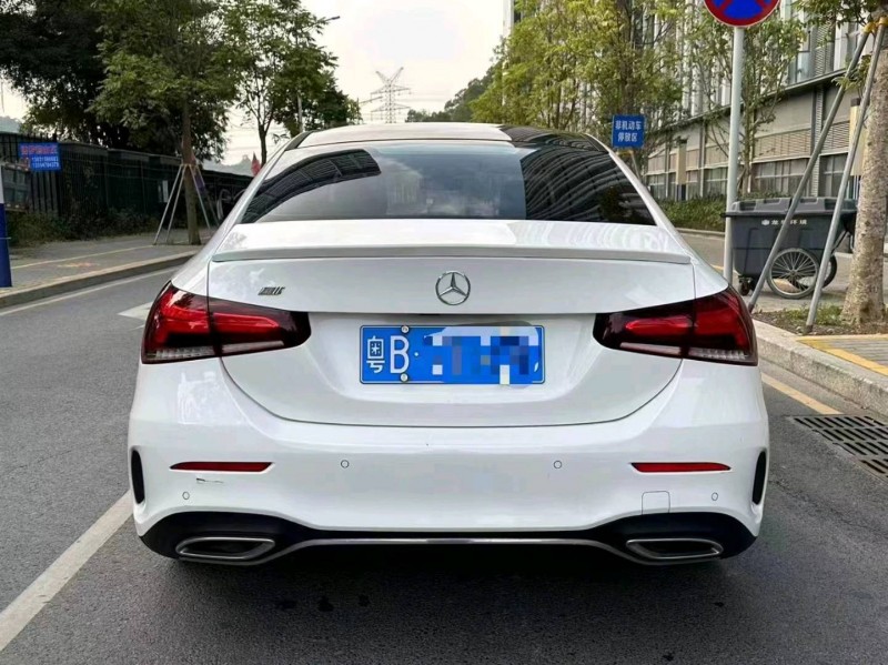 广州19年奔驰A8