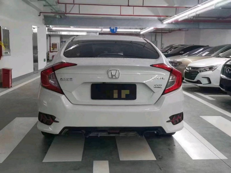 广州17年本田思域3