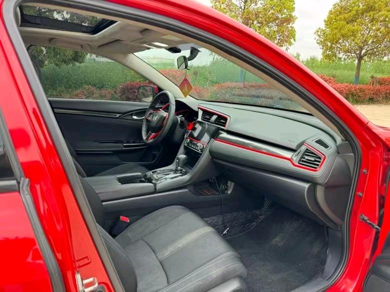 盐城18年本田思域7