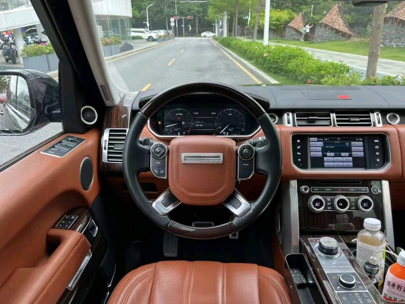 深圳17年路虎揽胜行政4