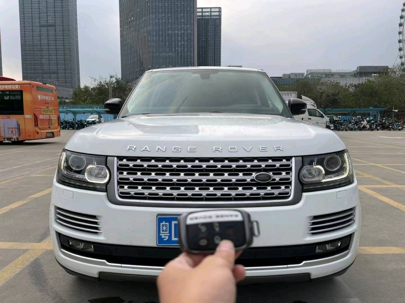 深圳17年路虎揽胜行政1