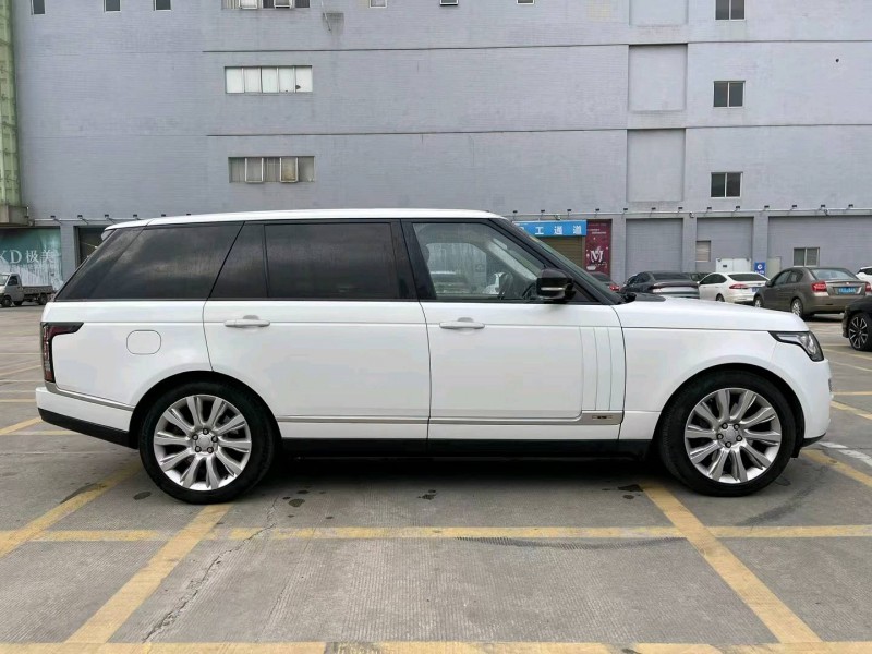 深圳17年路虎揽胜行政4