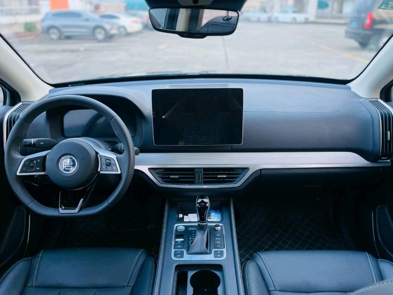 东莞20年比亚迪唐5