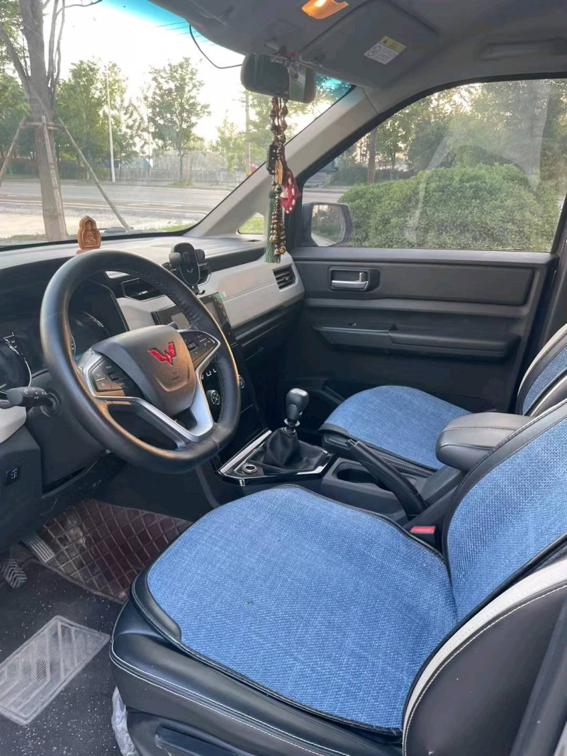 徐州22年五菱汽車征途8