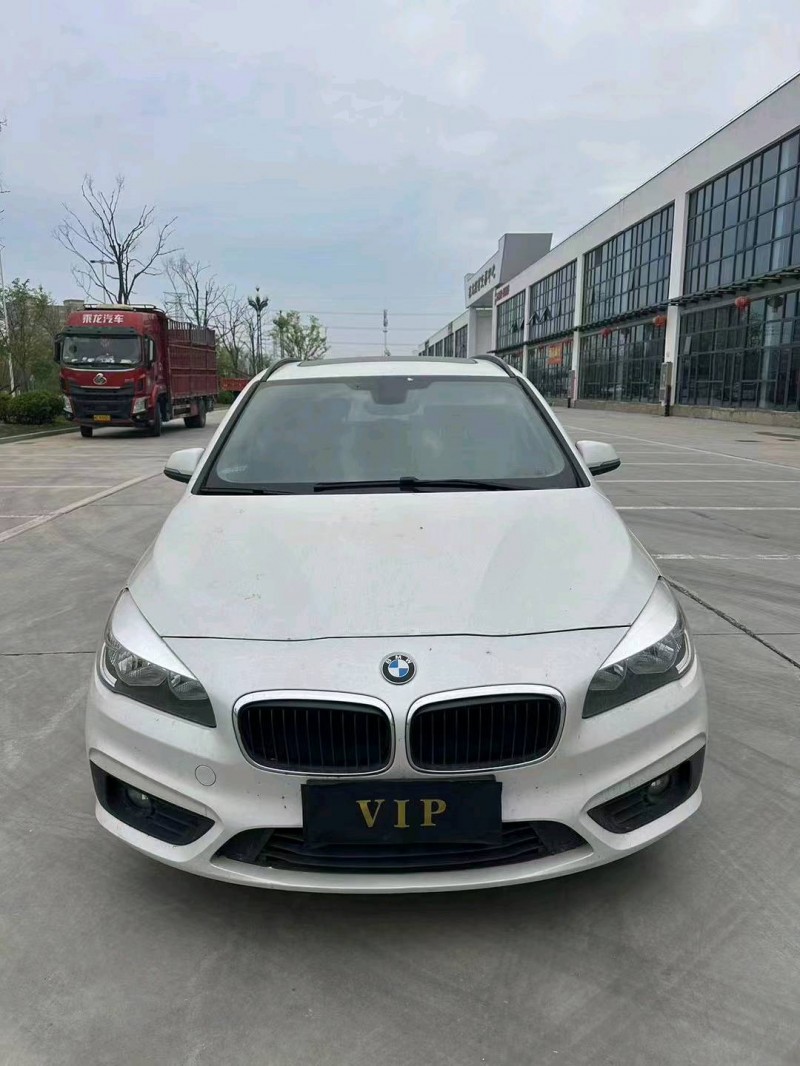 徐州17年宝马2系1