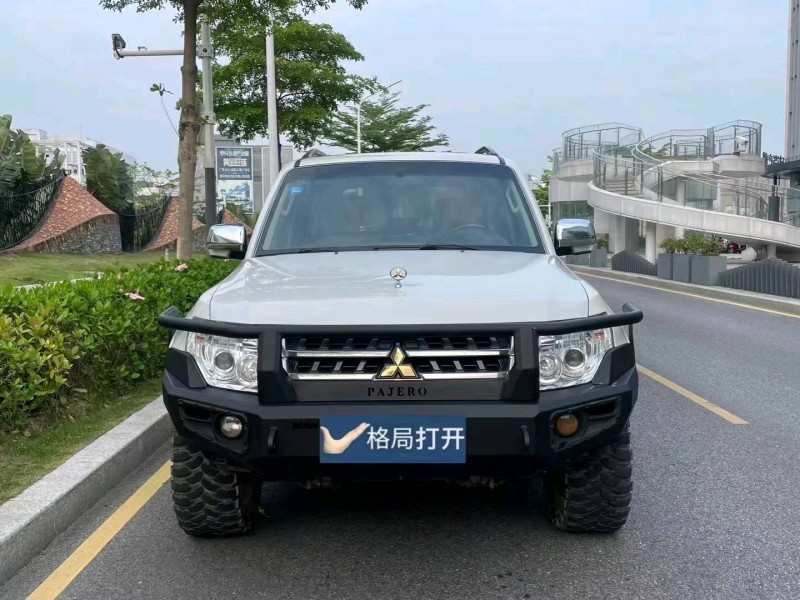 深圳19年三菱帕杰罗1