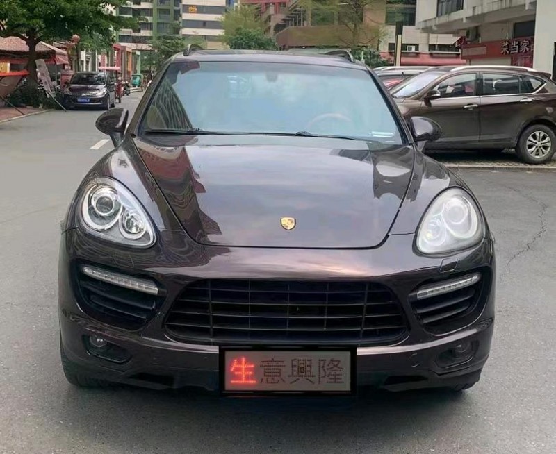 广州12年保时捷卡宴1