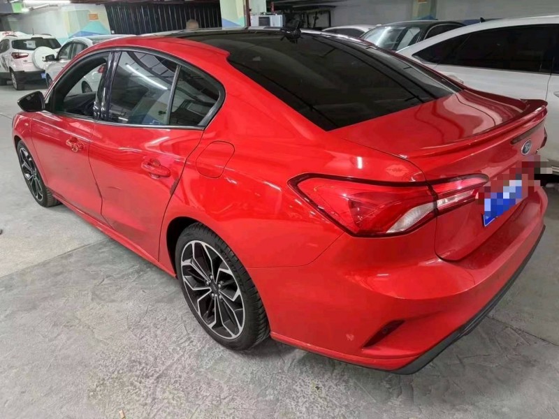 重庆19年福特福克斯4