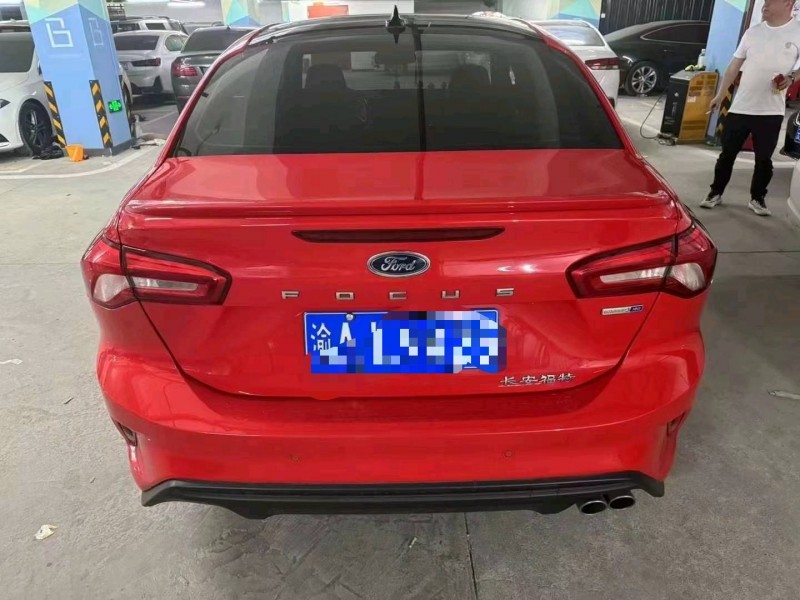 重庆19年福特福克斯5
