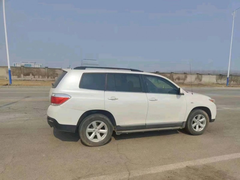 保定12年丰田汉兰达5