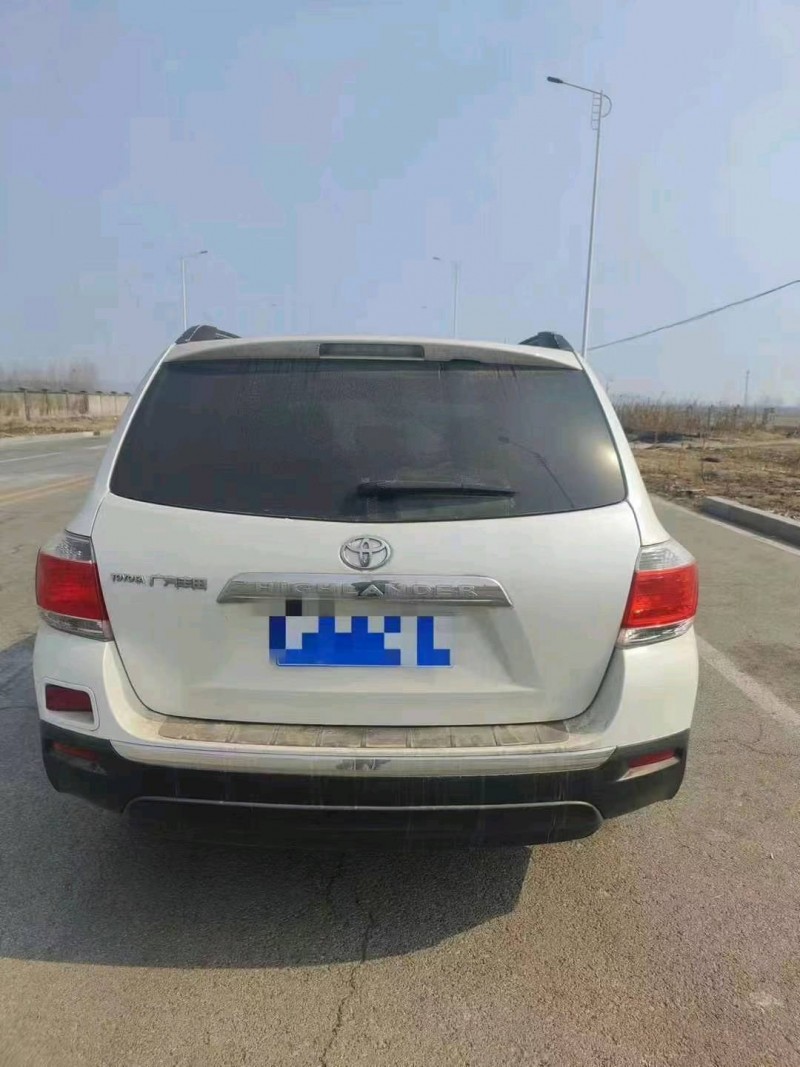 保定12年丰田汉兰达8