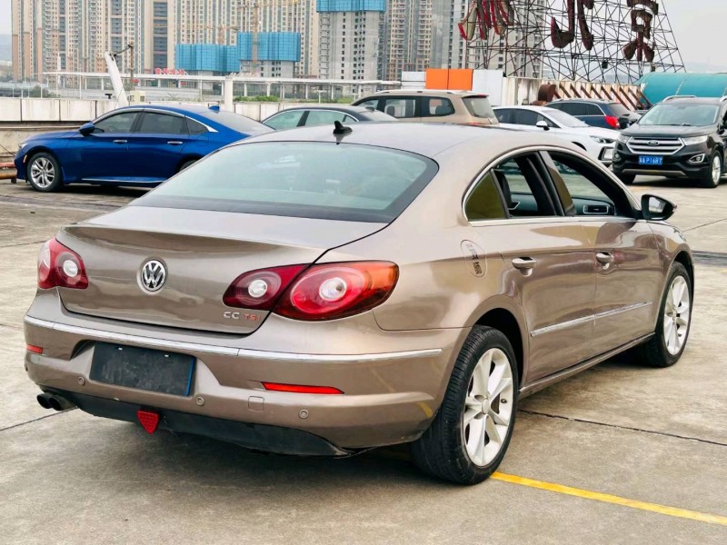 东莞10年大众CC6