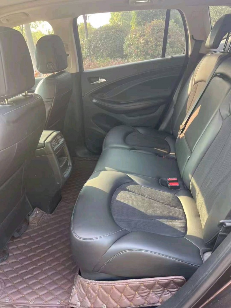 苏州21年别克昂科威6