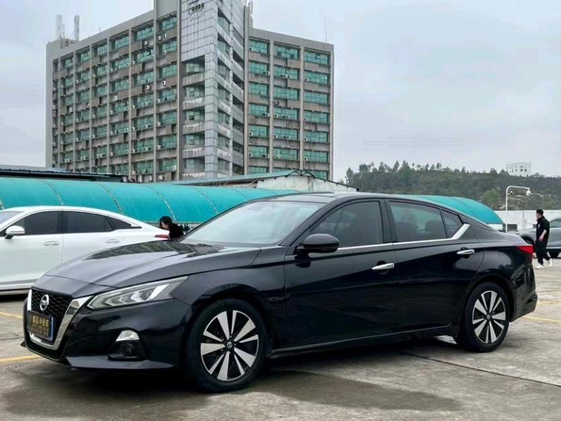 东莞20年日产天籁5