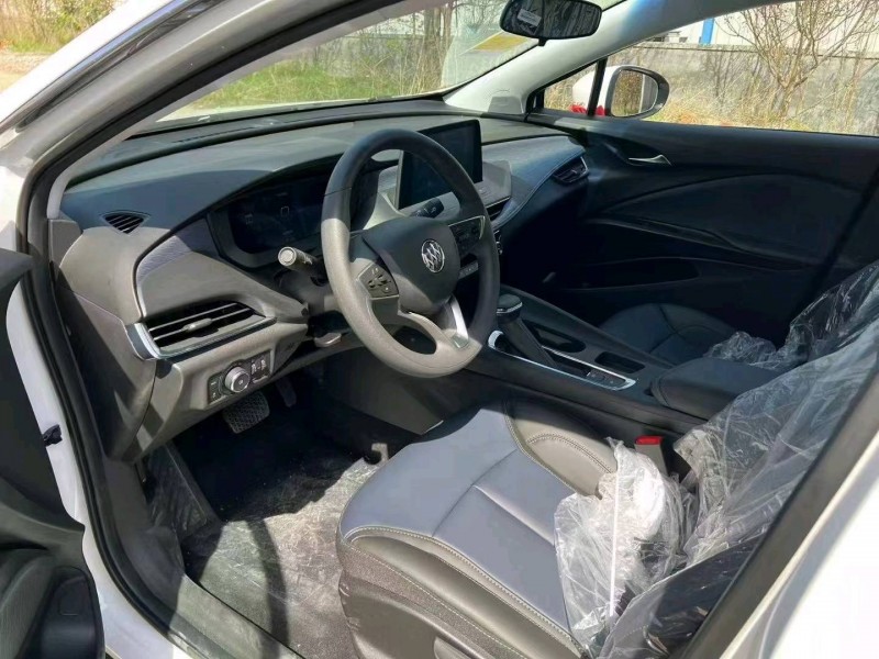 青岛24年别克微蓝6