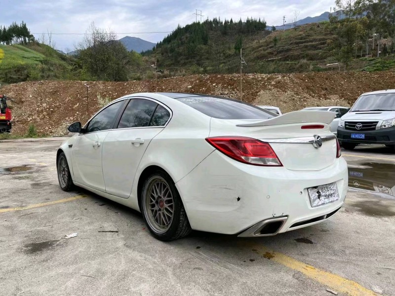 重庆13年别克君威6