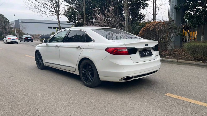 徐州16年福特金牛座7