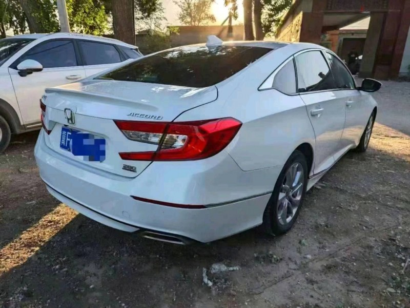 邢台19年本田雅阁5