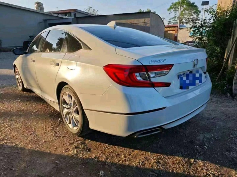 邢台19年本田雅阁9