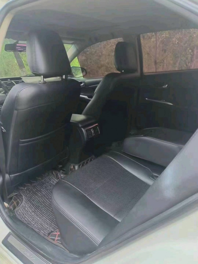 保定14年丰田凯美瑞3