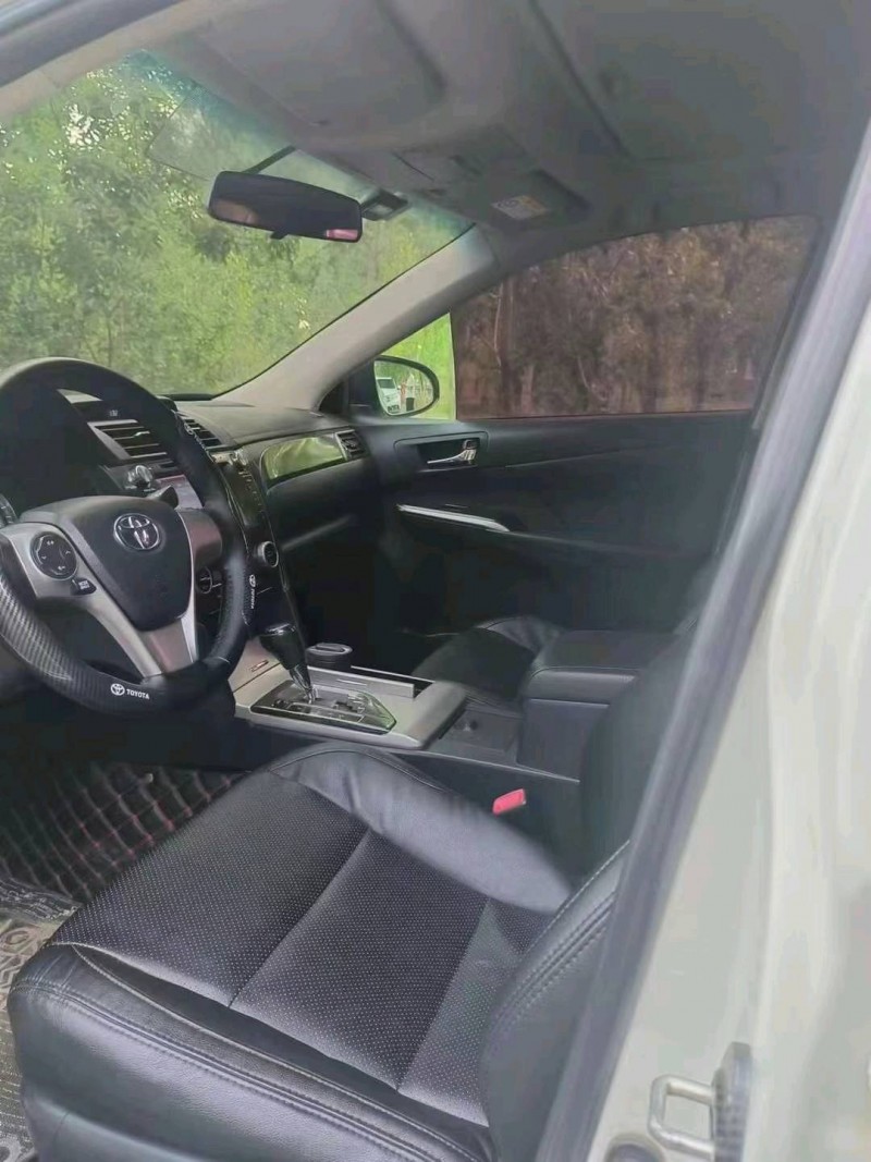 保定14年丰田凯美瑞6