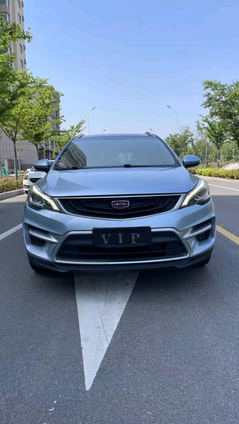 东营17年吉利帝豪GS1
