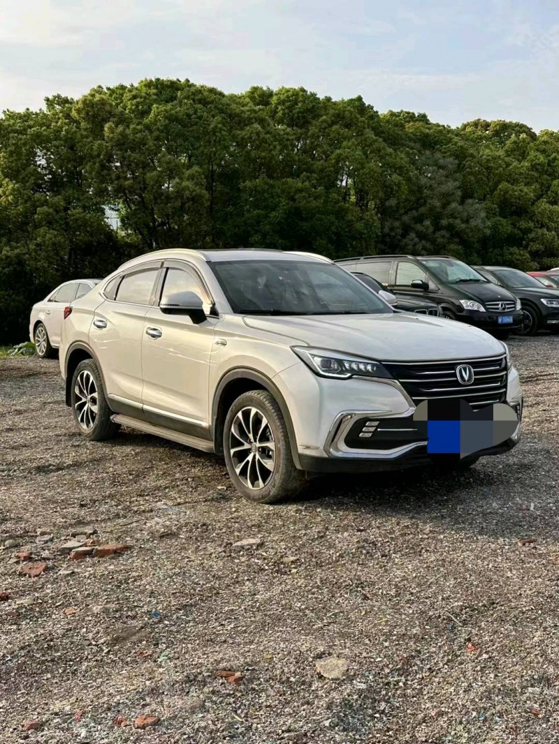 嘉興19年長安汽車CS855