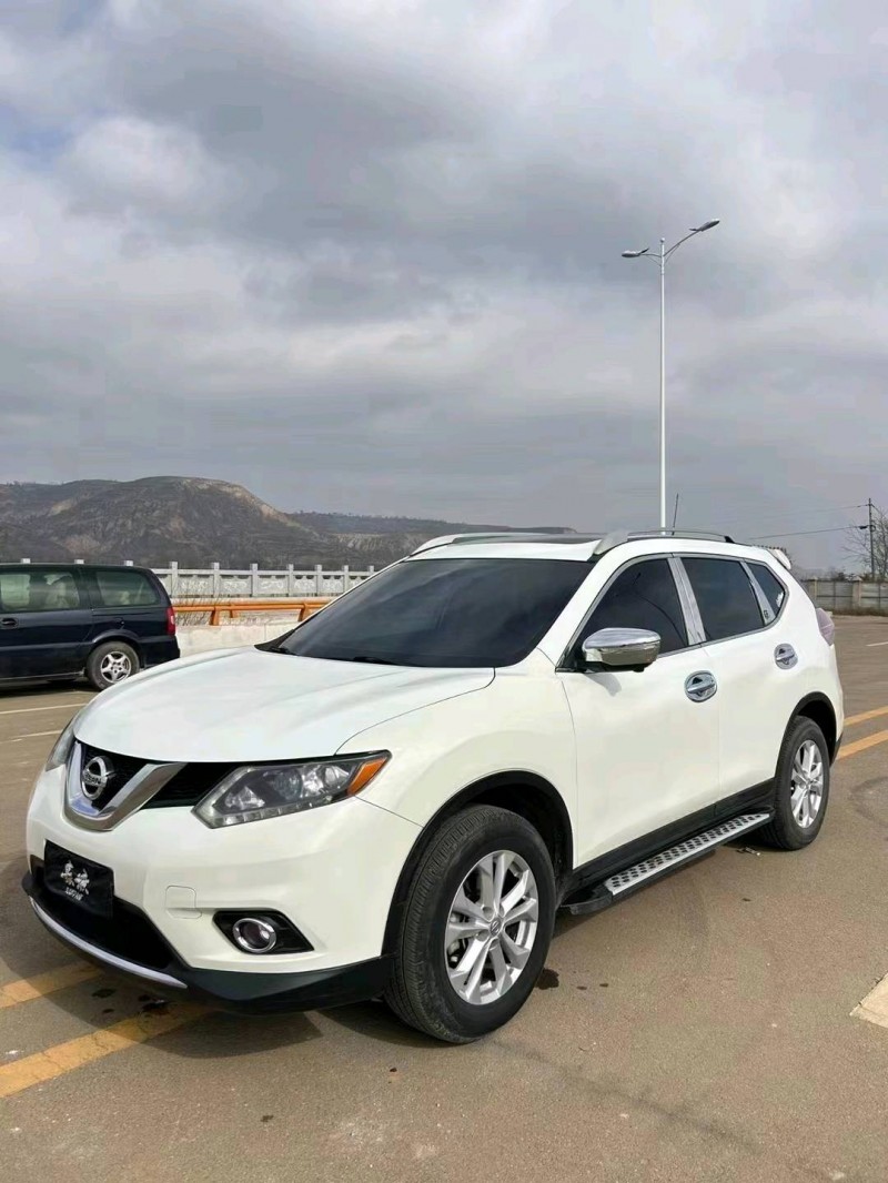 平涼16年日產奇駿3