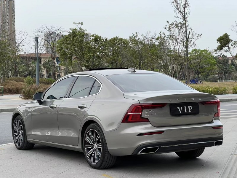 东莞22年沃尔沃S60L4