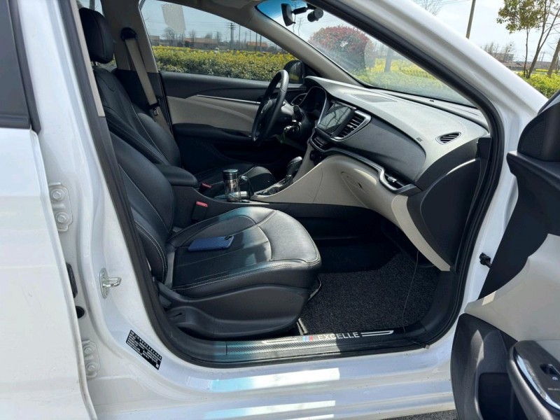 盐城19年别克英朗7