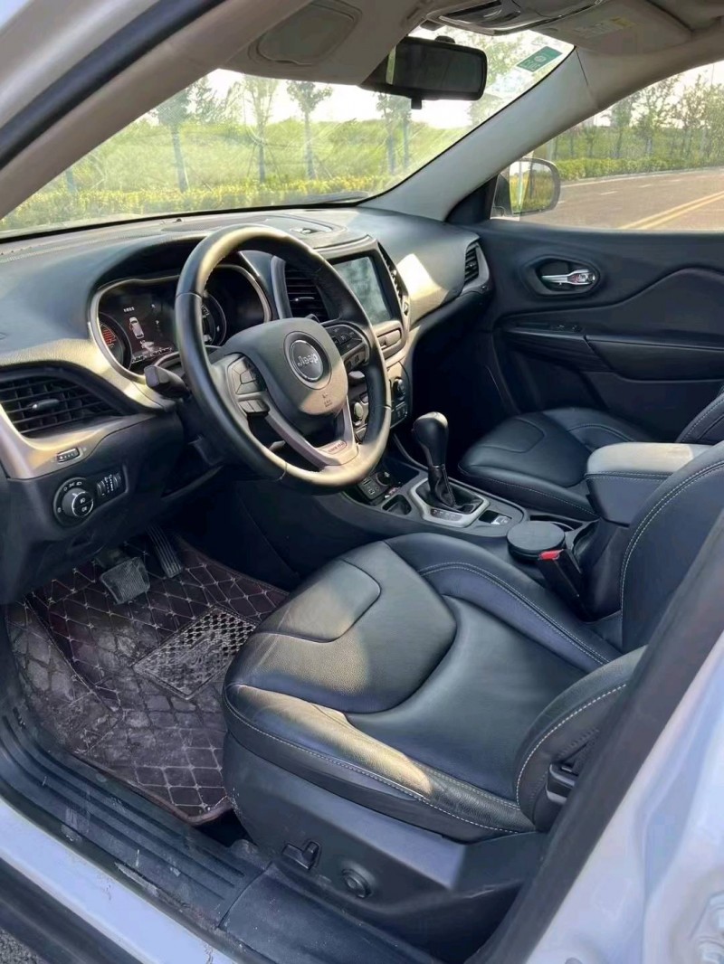 徐州18年Jeep自由光4