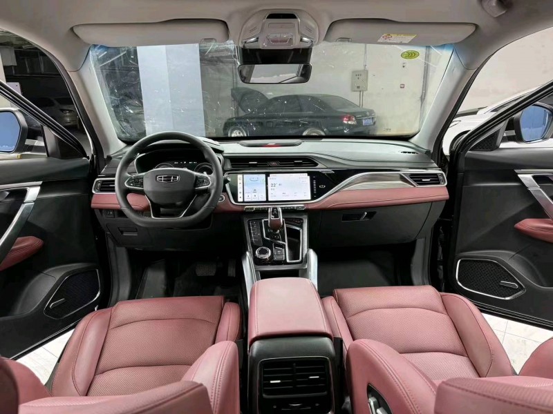 成都19年吉利博越5