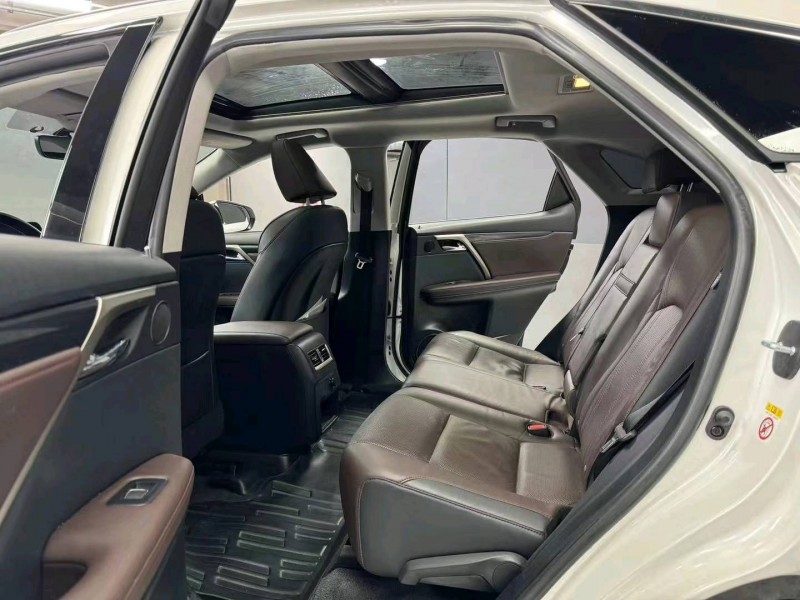 成都18年雷克萨斯RX6