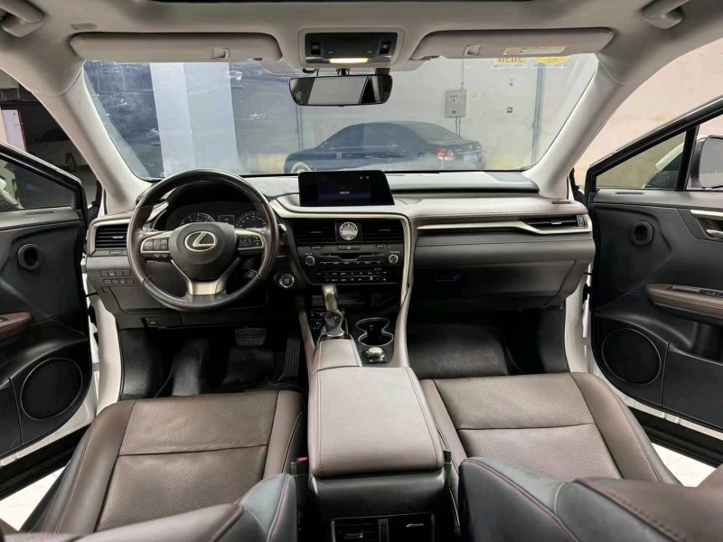 成都18年雷克萨斯RX9