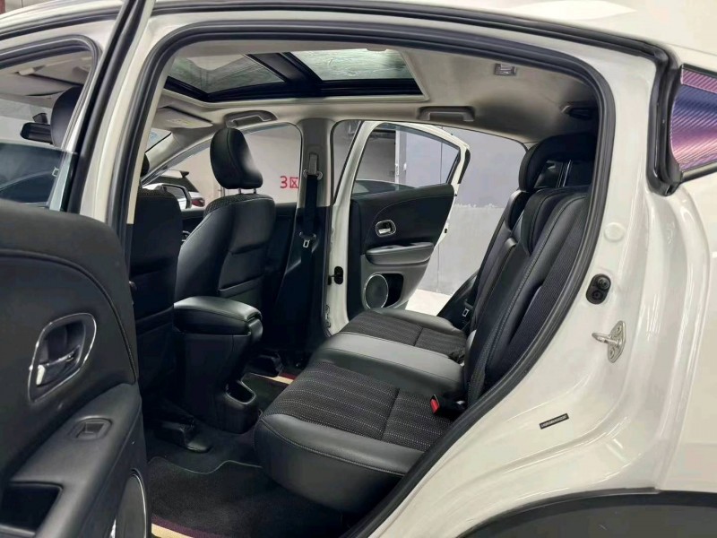 成都19年本田缤智7